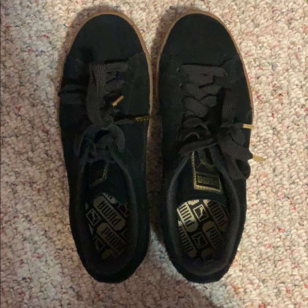 Black puma suede with gum sole